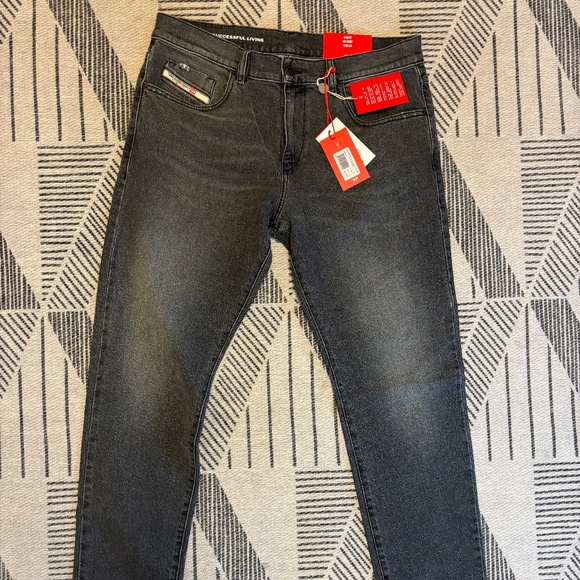 Diesel Black Denim Jeans - Slim Fit/Mid Waist/ Slim Leg 34 x 30 - Picture 1 of 7
